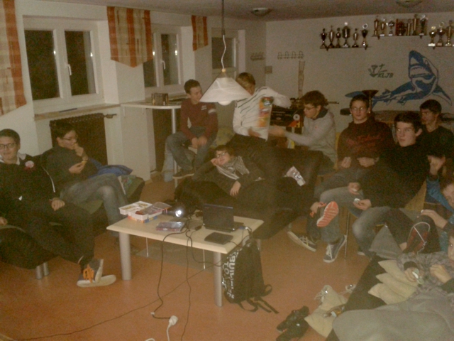 Beim Filmschauen in Staadorf