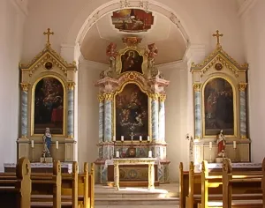 Innenraum der Friedhofskirche St. Sebald Dietfurt