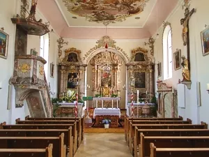 Innenraum der Pfarrkirche St. Martin Staadorf